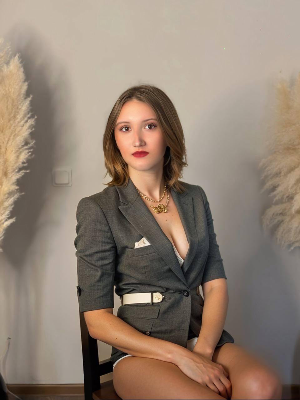 AnnettaGrotz from France