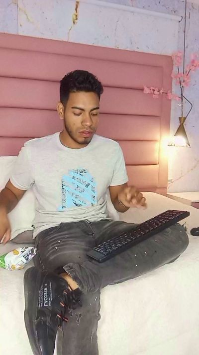 ETHAN_DRAVEN from Italy