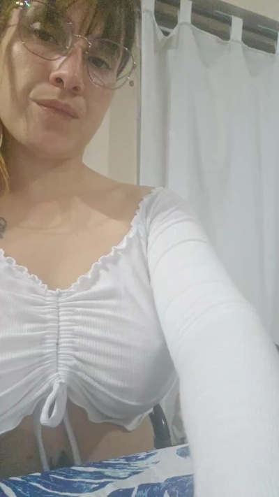 Giseleee from Argentina