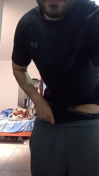 Luisfer98 from Argentina