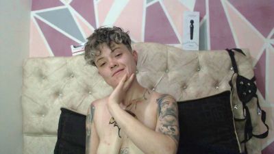 Megan222_ from Colombia