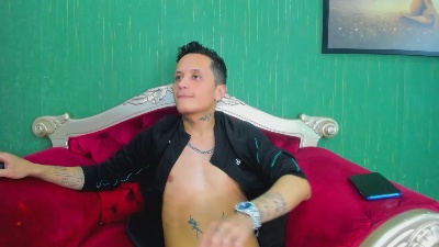 SkinnyZeth from Colombia