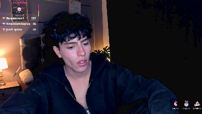 christopher_771 from Colombia