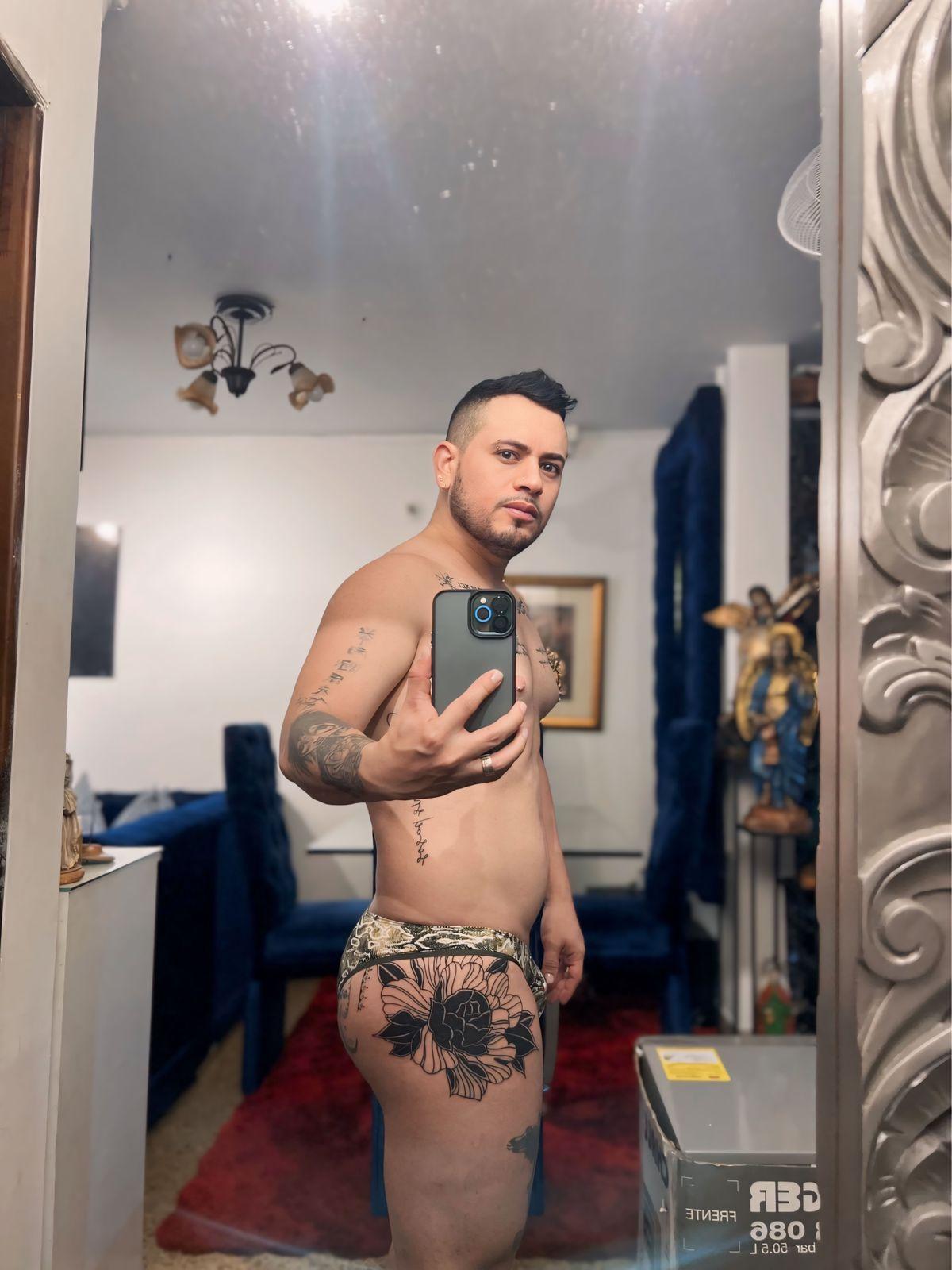 juankzam Profile Image